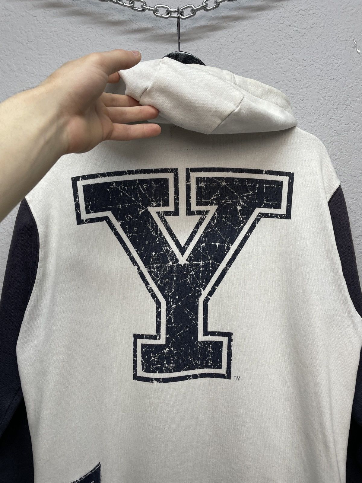 Vintage Vintage Y2K Yale University Boxy Fit Big Logo Zip Hoodie Size US M / EU 48-50 / 2 - 7 Thumbnail
