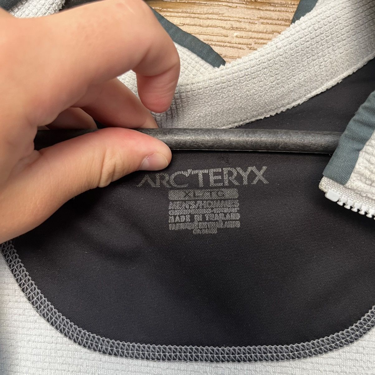 Arc'teryx Vintage Arcteryx Fleece Zip Hoodie Up Sweater Size US XL / EU 56 / 4 - 6 Thumbnail