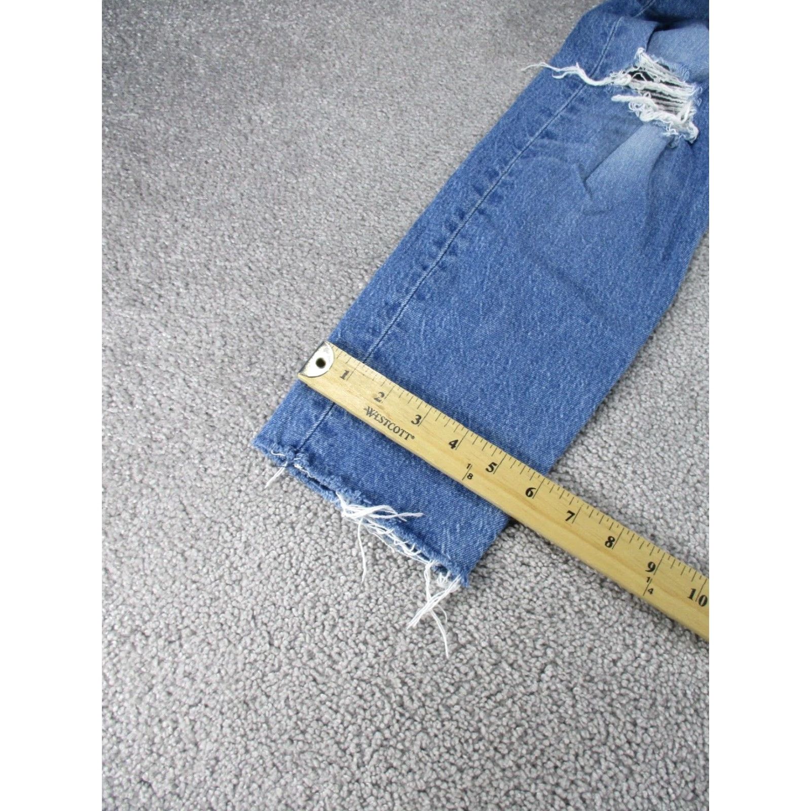 Levi's Levi's Wedgie Jeans Womens 26 Medium Blue Denim Button Fly Ripped Jeans Size 26" / US 2 / IT 38 - 5 Thumbnail