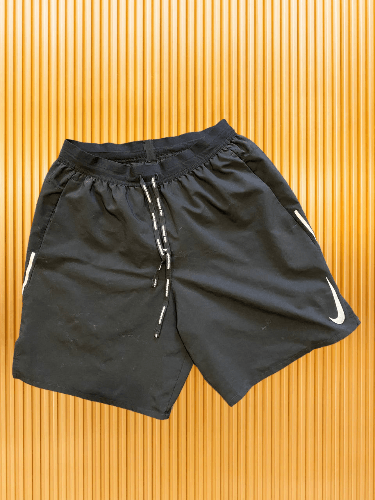 Nike Vintage Nike Swoosh LOGO Casual Shorts Size US 30 / EU 46 - 1 Thumbnail