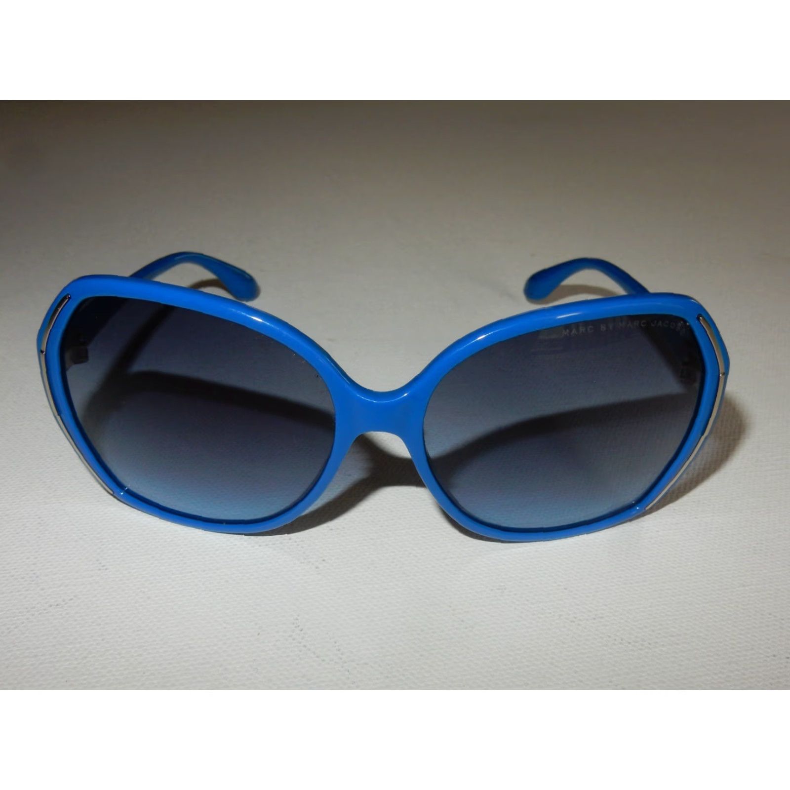Marc Jacobs VINTAGE Marc Jacobs Sunglasses Women 58mm Blue Small Scratches Size ONE SIZE - 2 Thumbnail