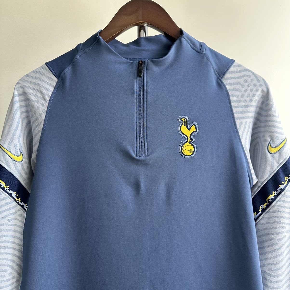 Nike Nike FC Tottenham Hotsput 2020/21 Soccer Training Shirt Size US S / EU 44-46 / 1 - 2 Thumbnail
