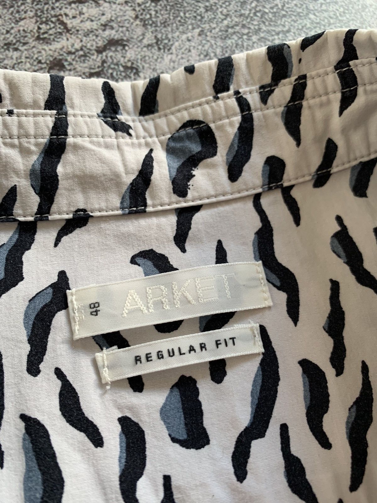 Arket Arket Leopard Print Button Up Men’s shirt size M Size US M / EU 48-50 / 2 - 4 Thumbnail