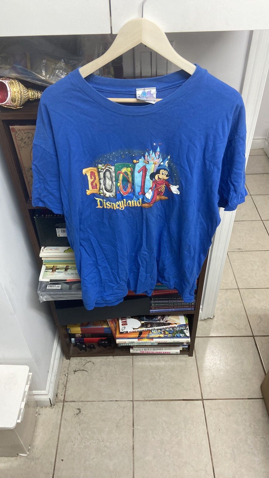 Disney × Vintage Vintage 2001 Disneyland Resort Blue Short Sleeve Tee Size US L / EU 52-54 / 3 - 1 Thumbnail