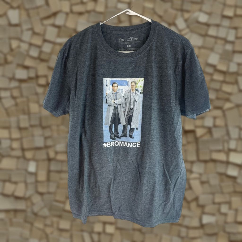 Vintage The office T-Shirt Men’s Size Large Gray Short Sleeve Dwight Michael #BROMANCE Shirt Size US L / EU 52-54 / 3 - 1 Thumbnail