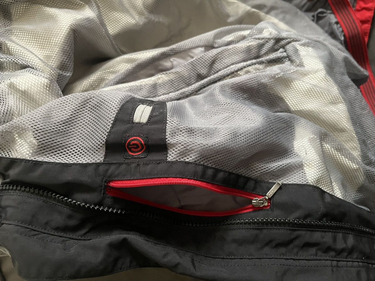 The North Face The North Face men's medium rain jacket Size US M / EU 48-50 / 2 - 12 Thumbnail