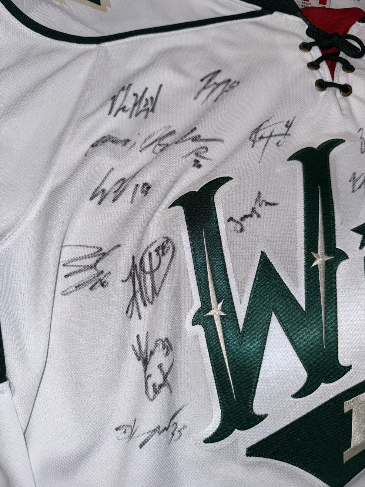 Reebok IOWA WILD SIGNED REEBOK Jersey Shirt size XL Size US XL / EU 56 / 4 - 10 Thumbnail