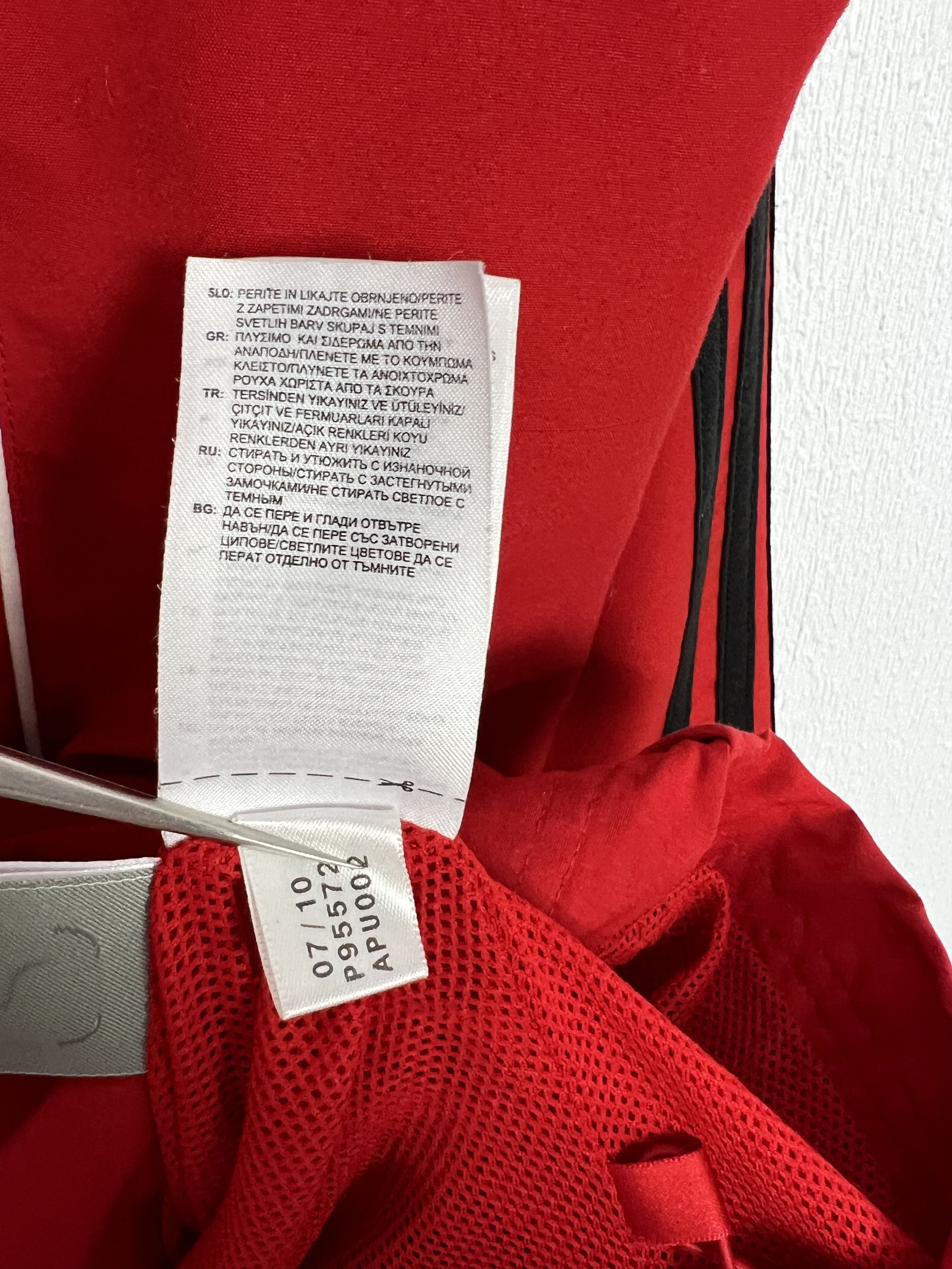 Adidas Vintage Adidas Liverpool Football Jacket Soccer Track Top Size US L / EU 52-54 / 3 - 16 Thumbnail