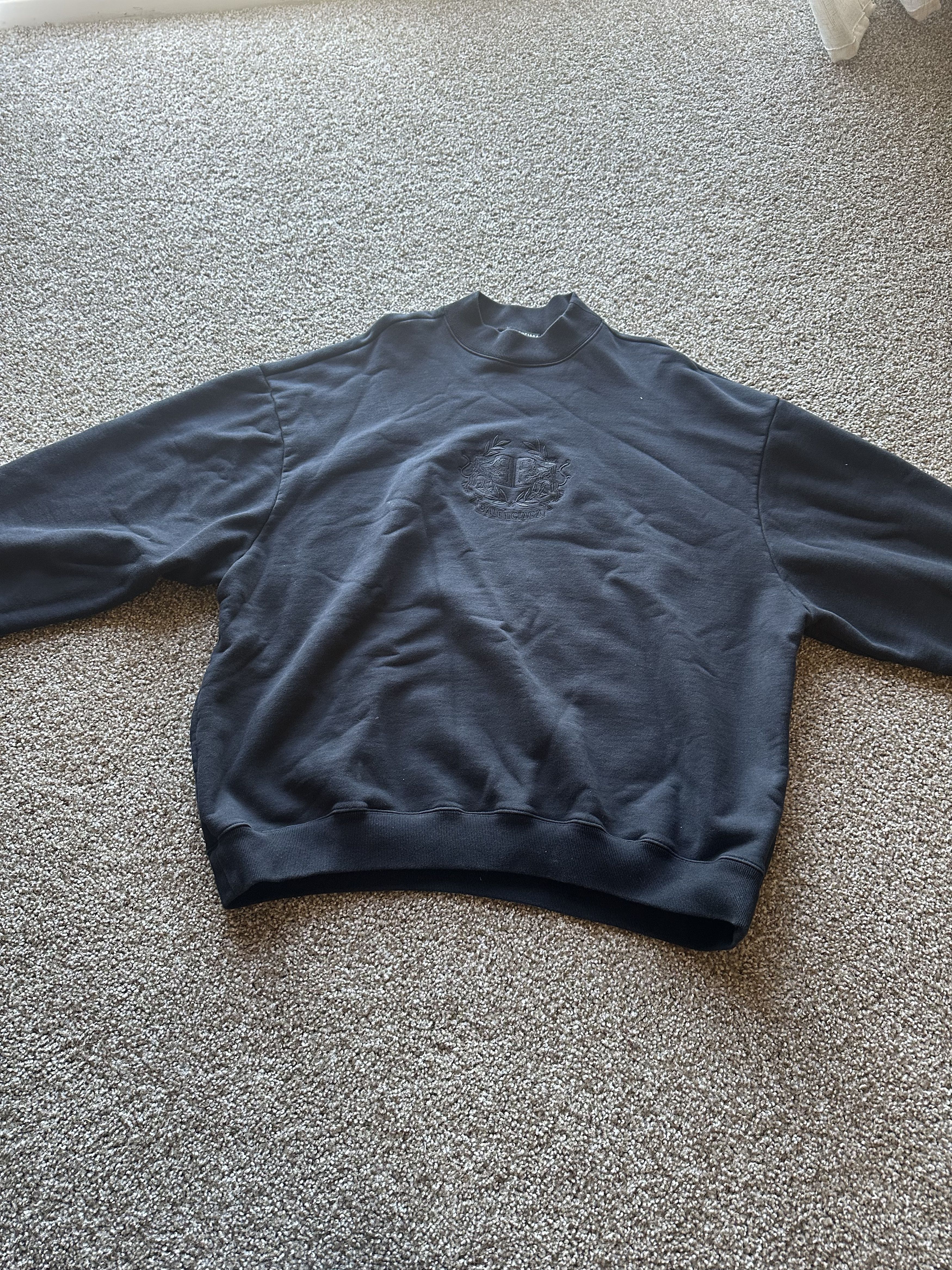 Balenciaga Balenciaga Lion's Laurel Sweatshirt Size US S / EU 44-46 / 1 - 1 Thumbnail