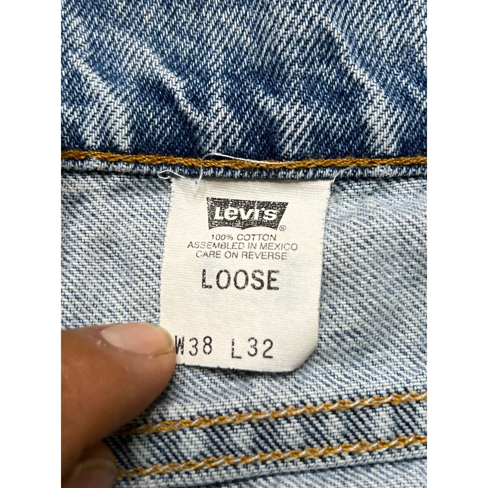 Levi's Vintage Levi’s 545 Loose Fit Jeans Distressed Light Wash 38 Size US 38 / EU 54 - 5 Thumbnail