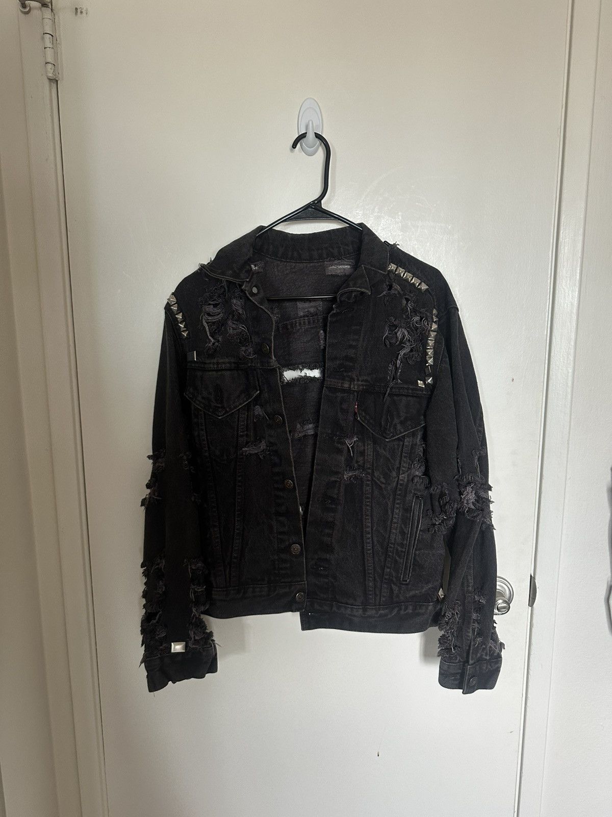 Levi's Distressed punk Levis denim jacket Size US M / EU 48-50 / 2 - 1 Thumbnail