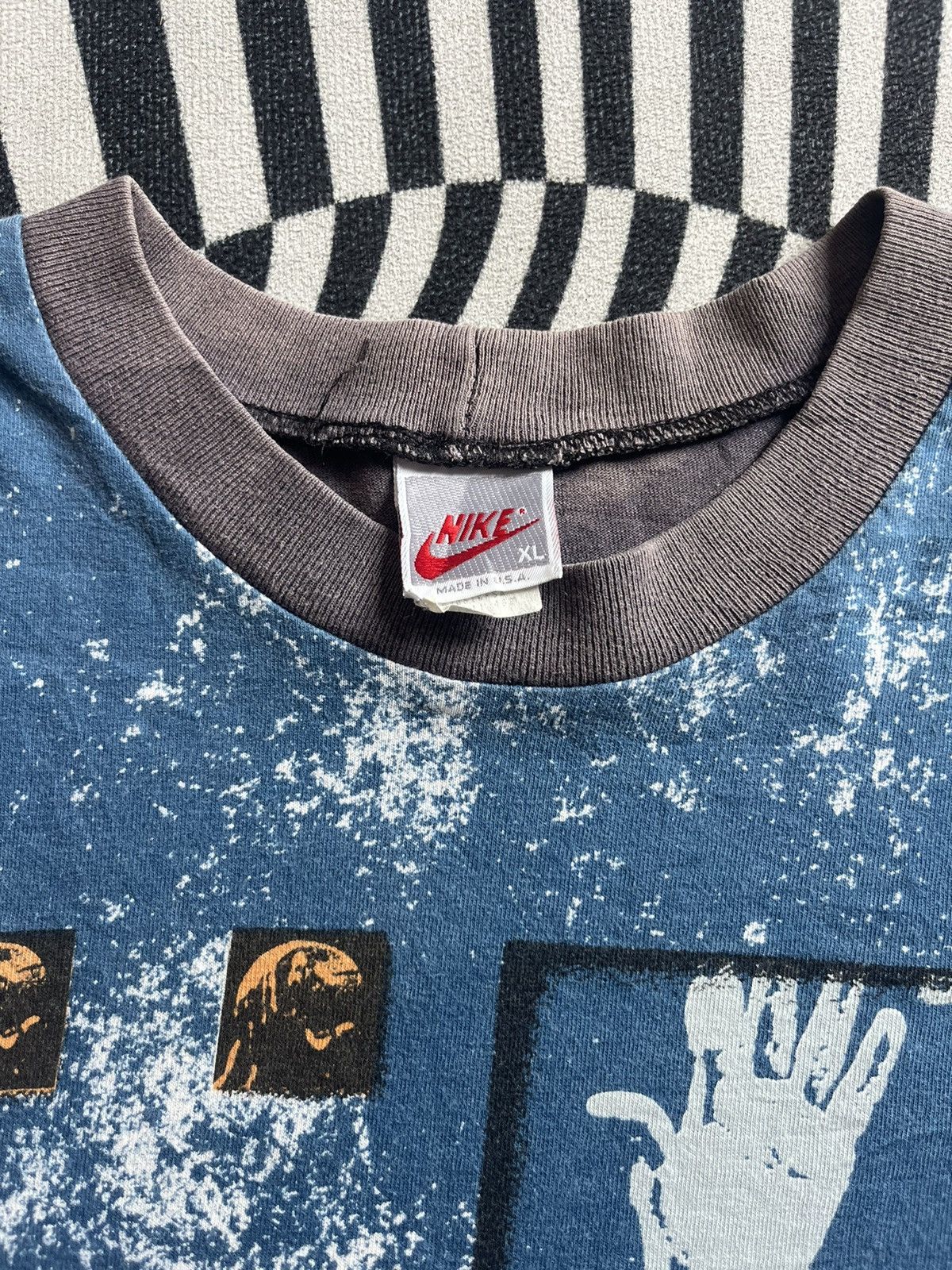 Nike Vintage NIKE AIR JORDAN (AOP) 90’s Tshirt Size US XL / EU 56 / 4 - 4 Thumbnail