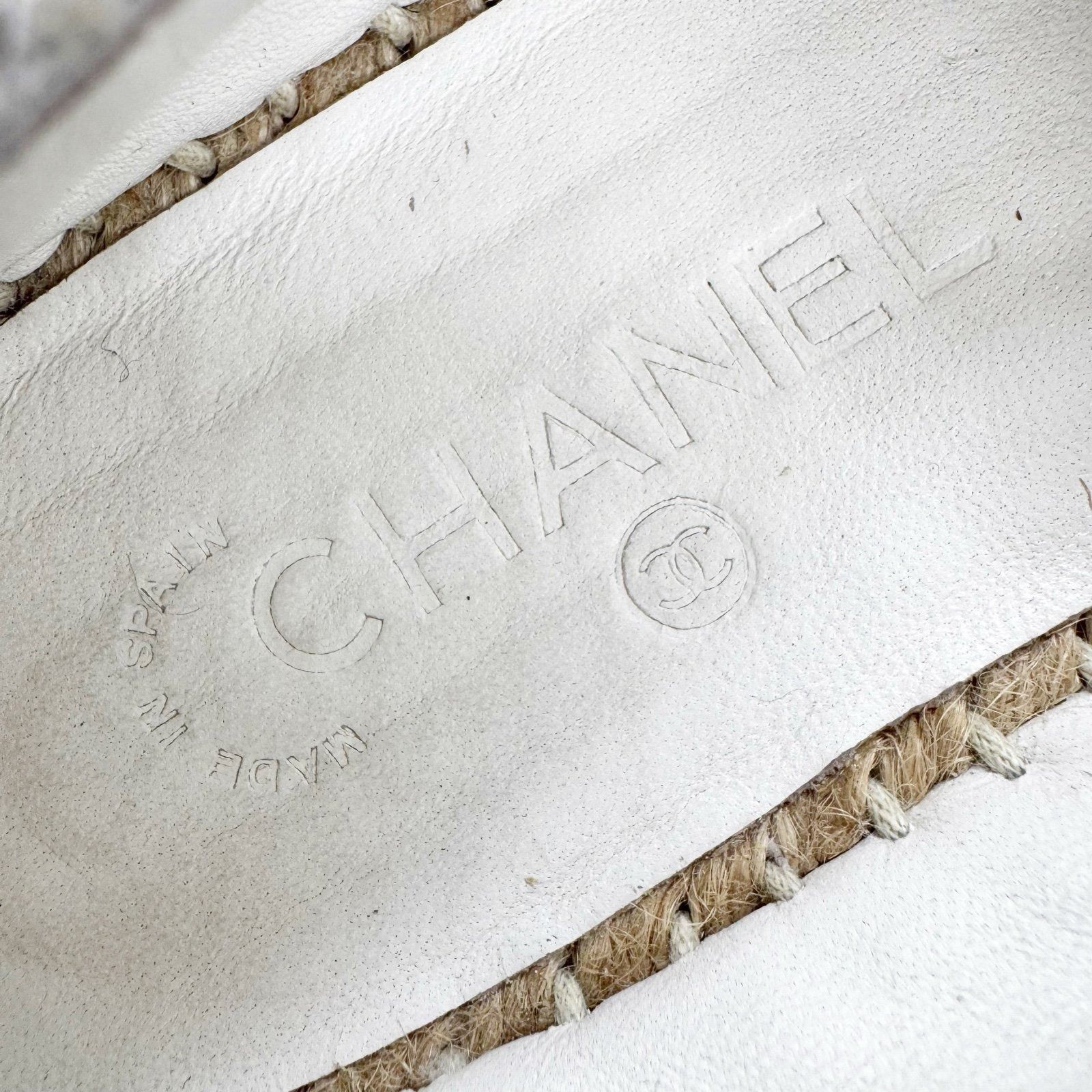 Chanel Chanel Tweed Sequin Logo Cap Toe Espadrilles Cream Size EU37 Size US 6.5 / IT 36.5 - 8 Thumbnail