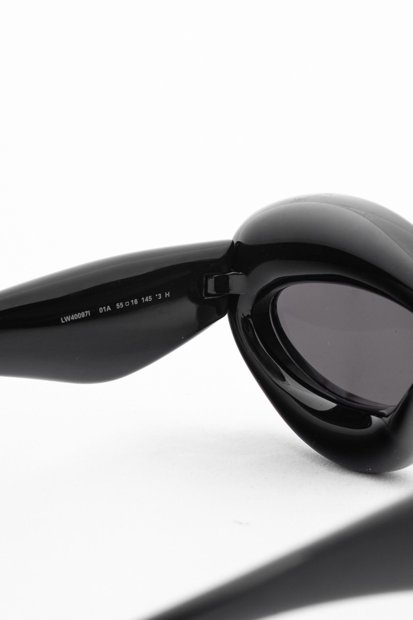 Loewe Loewe Black Cat Eye Inflated Sunglasses Size ONE SIZE - 7 Thumbnail