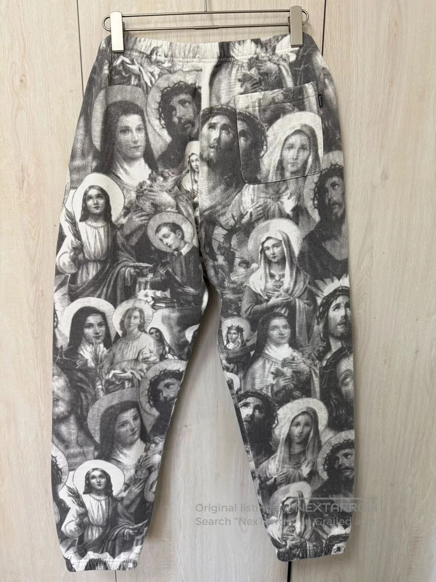 Supreme supreme jesus and mary sweatpants 18fw. Size US 34 / EU 50 - 2 Thumbnail