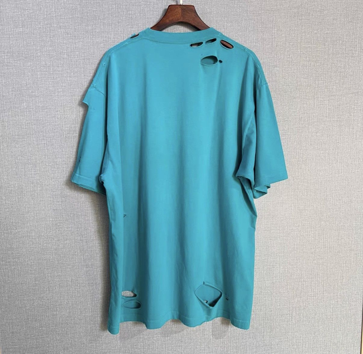 Balenciaga Balenciaga Turquoise / Lake Green Distressed Logo Short Size US M / EU 48-50 / 2 - 2 Thumbnail
