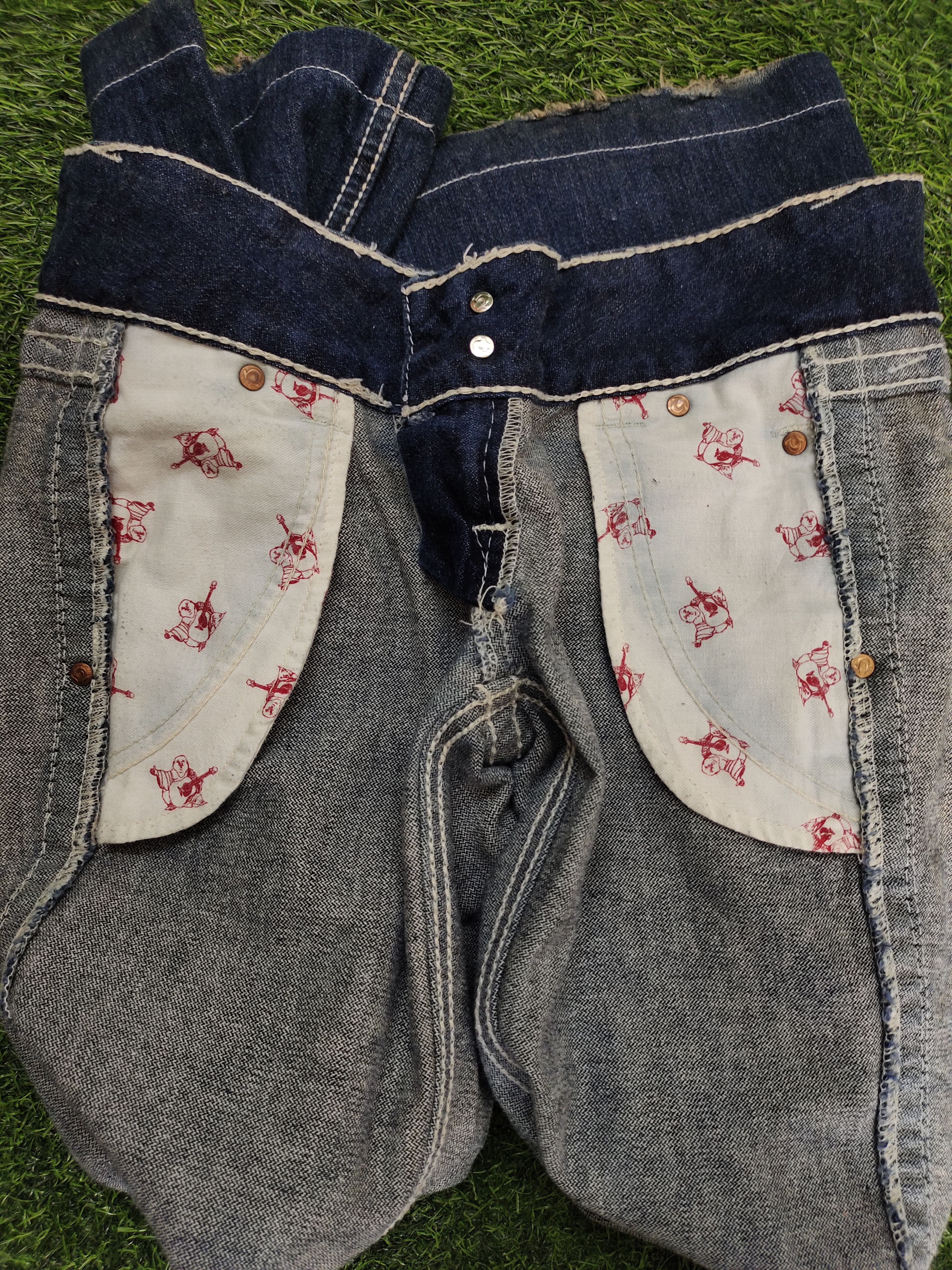 True Religion Flare Jeans True Religion Big Stitch Denim Bootcut Low Rise Size 27" / US 4 / IT 40 - 22 Thumbnail