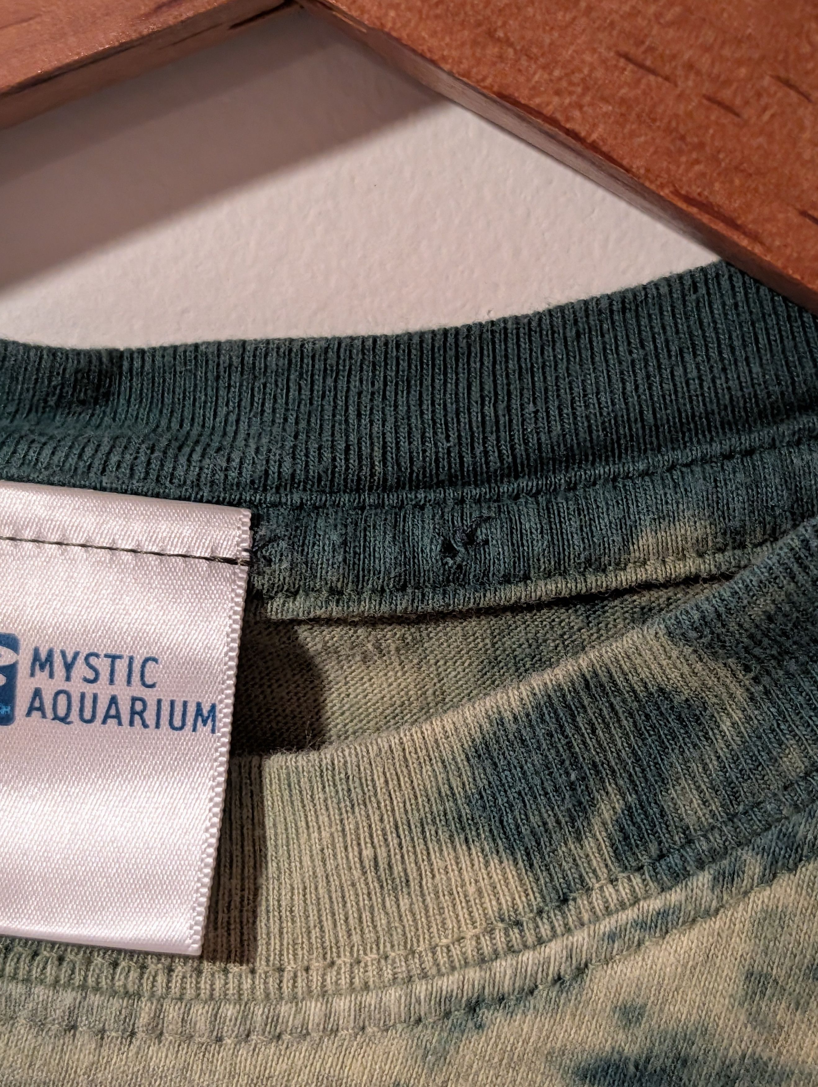 The Mountain Vintage Mystic Aquarium Alligator Crocodile T Shirt Kids S Size US S / EU 44-46 / 1 - 4 Thumbnail