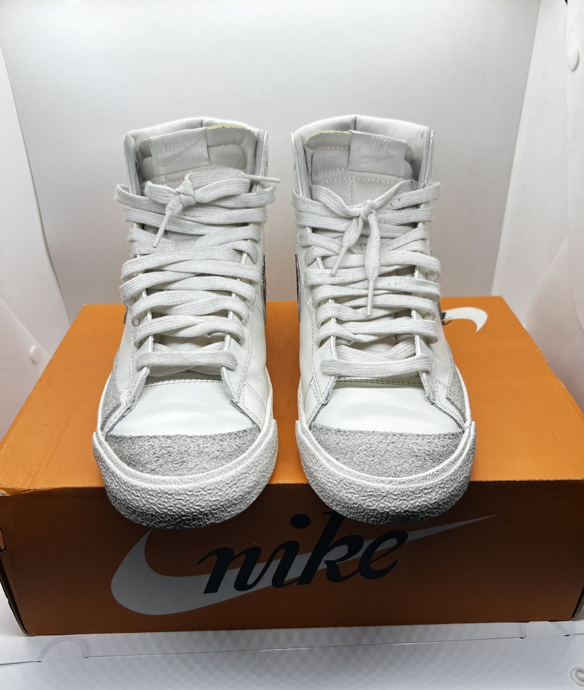 Nike Wmns Nike Blazer Mid ‘77 SE Snakeskin Size US 9 / IT 39 - 1 Thumbnail