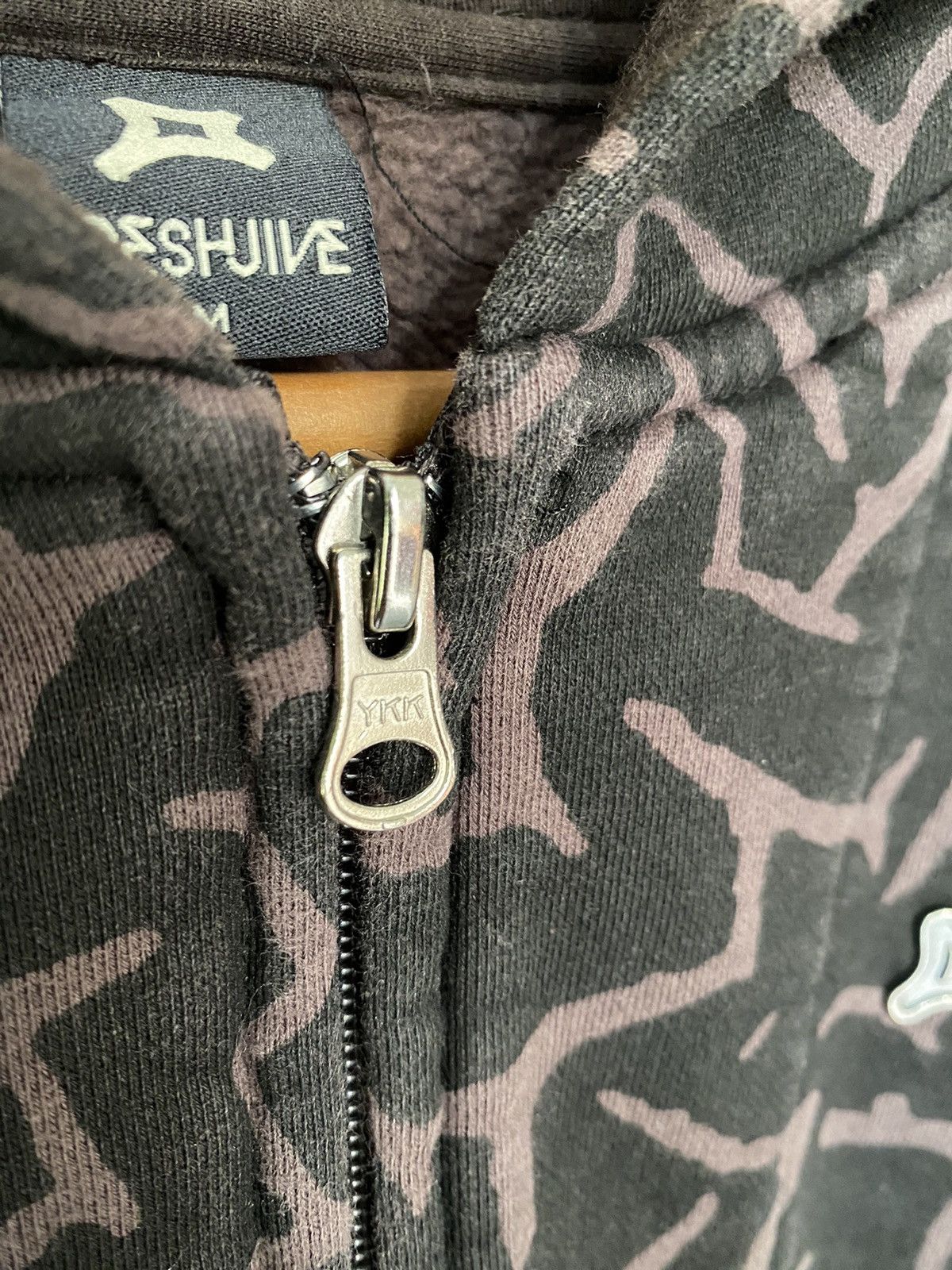 Freshjive Vtg Camo zipper hoodie Size US S / EU 44-46 / 1 - 8 Thumbnail