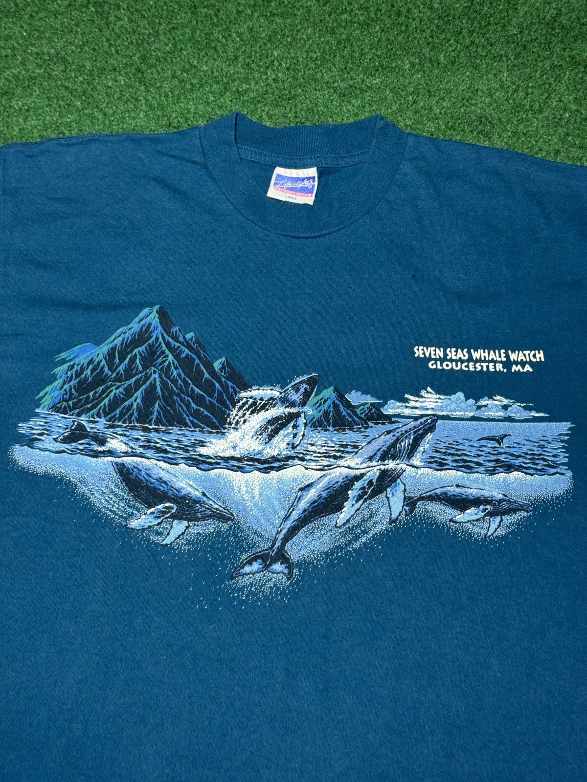 Vintage Whale Watch Seven Seas Animal Print L Gloucester MA T Shirt Size US L / EU 52-54 / 3 - 2 Thumbnail
