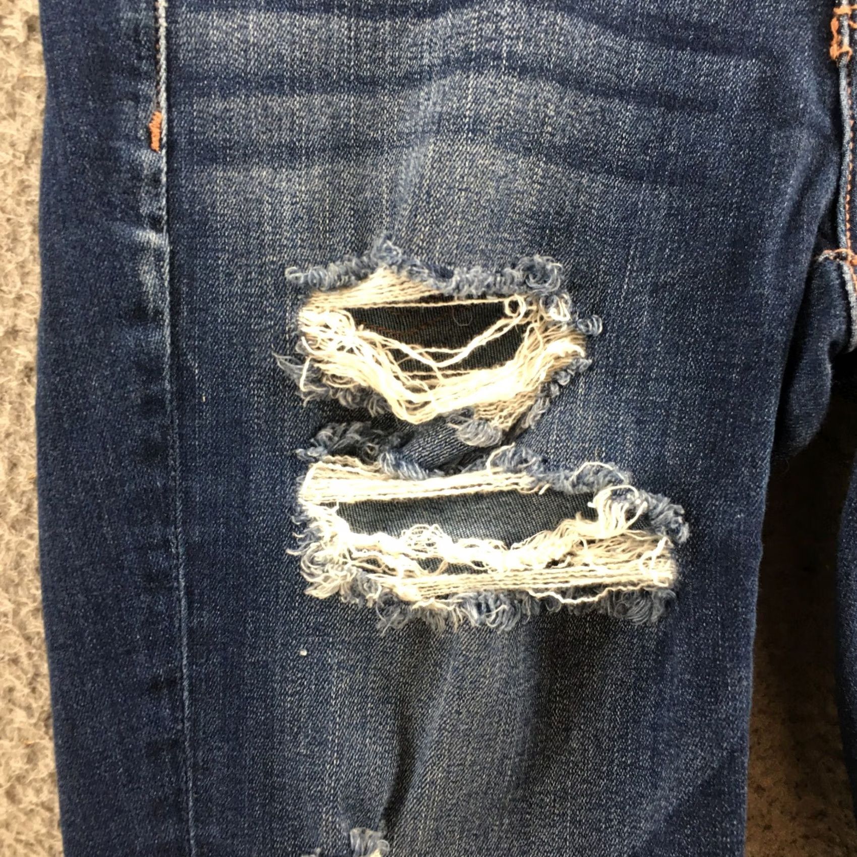American Eagle Outfitters American Eagle Outfitters Jeans Womens 6L Jegging Blue Denim Casual Regular Waist 29 Inseam 29.5 Shoes? Size 28" / US 6 / IT 42 - 6 Thumbnail