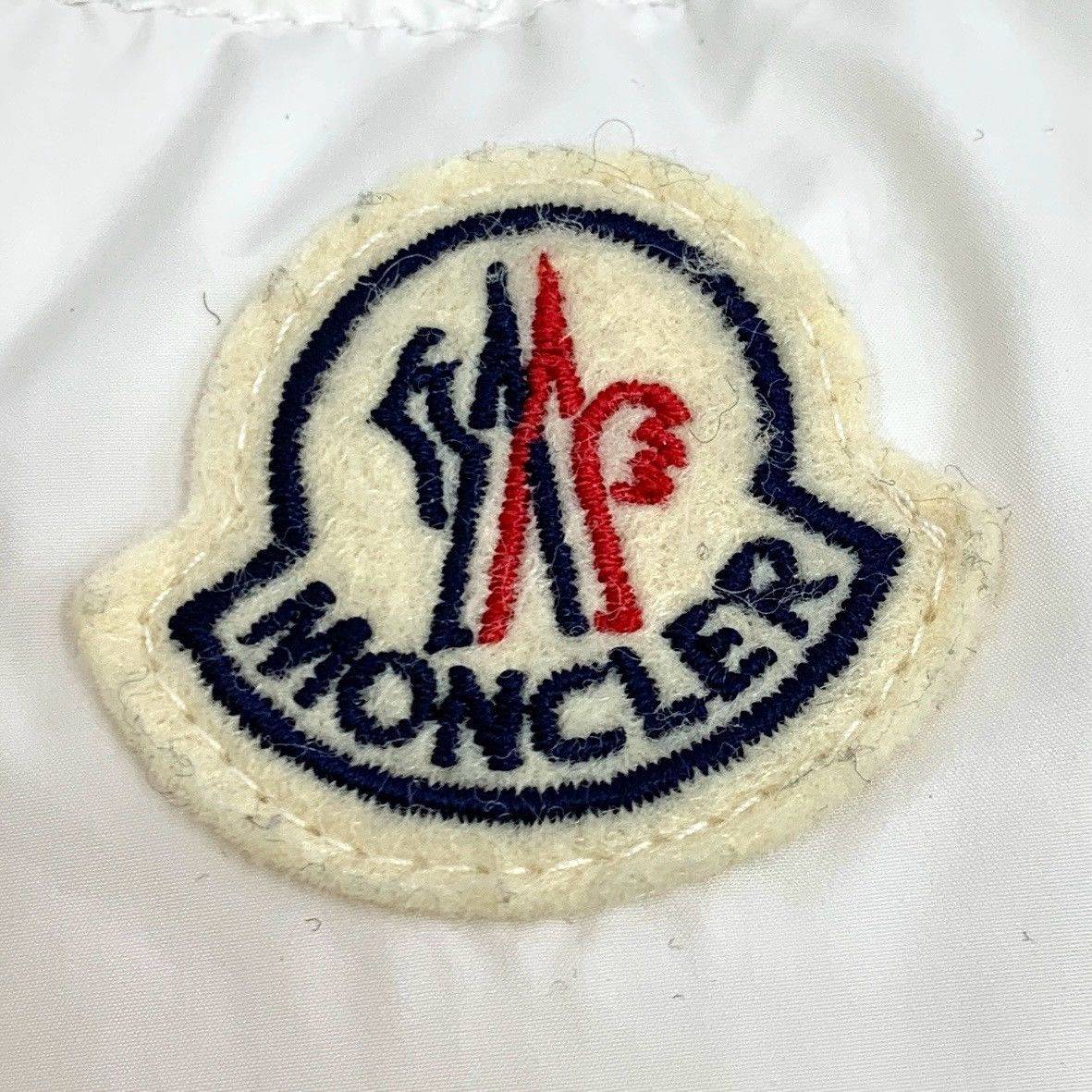 Moncler Moncler Poirier White Hooded Down Jacket (4) Size US XL / EU 56 / 4 - 6 Thumbnail