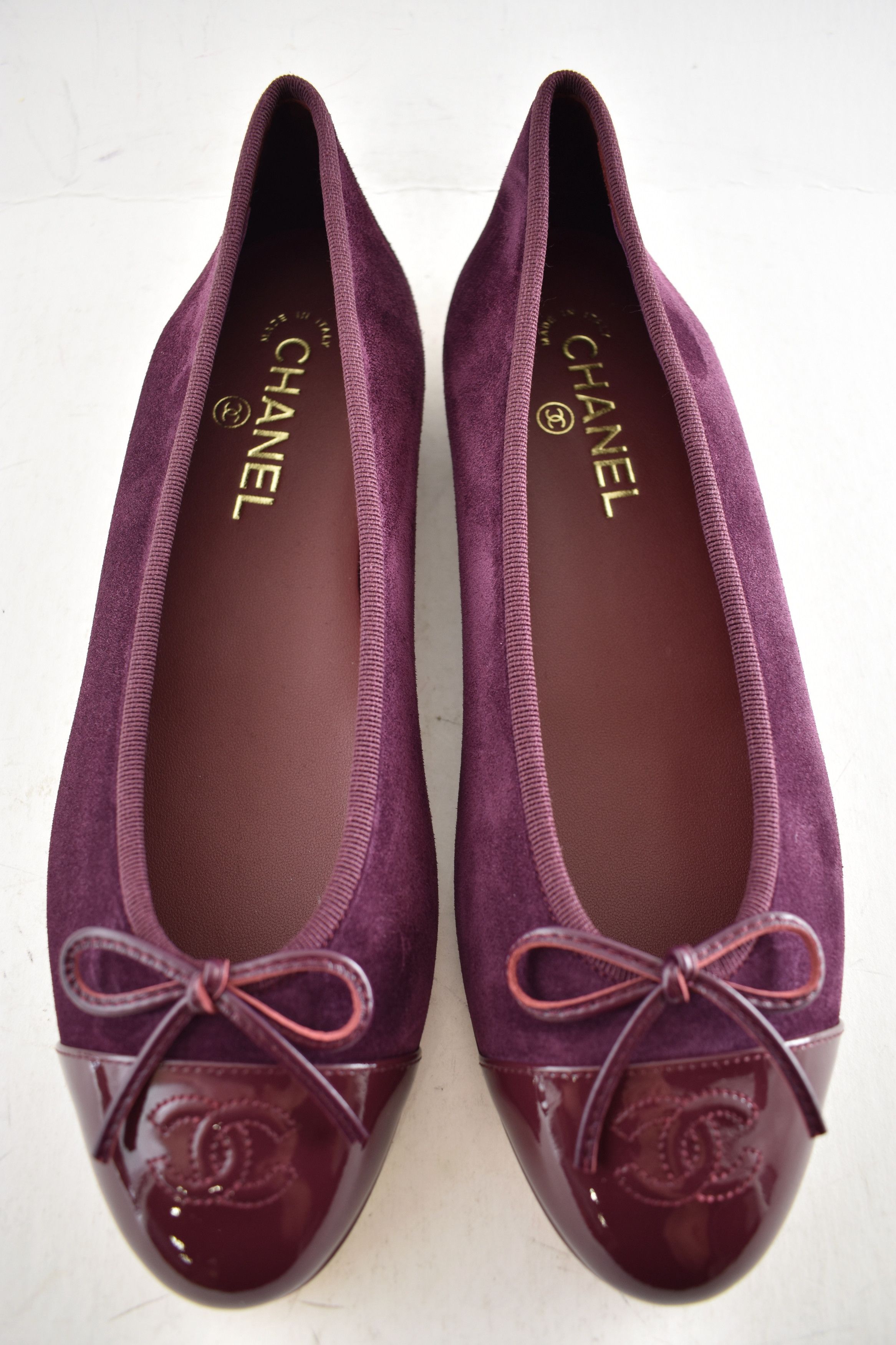 Chanel 26A Burgundy Purple Suede CC Logo Ballet Ballerina Flat 41 Size US 11 / IT 41 - 15 Thumbnail