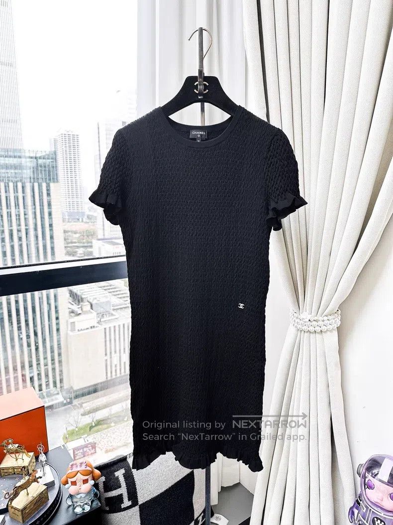 Chanel Chanel Small lace short-sleeved knitted dress Size XS / US 0-2 / IT 36-38 - 1 Thumbnail