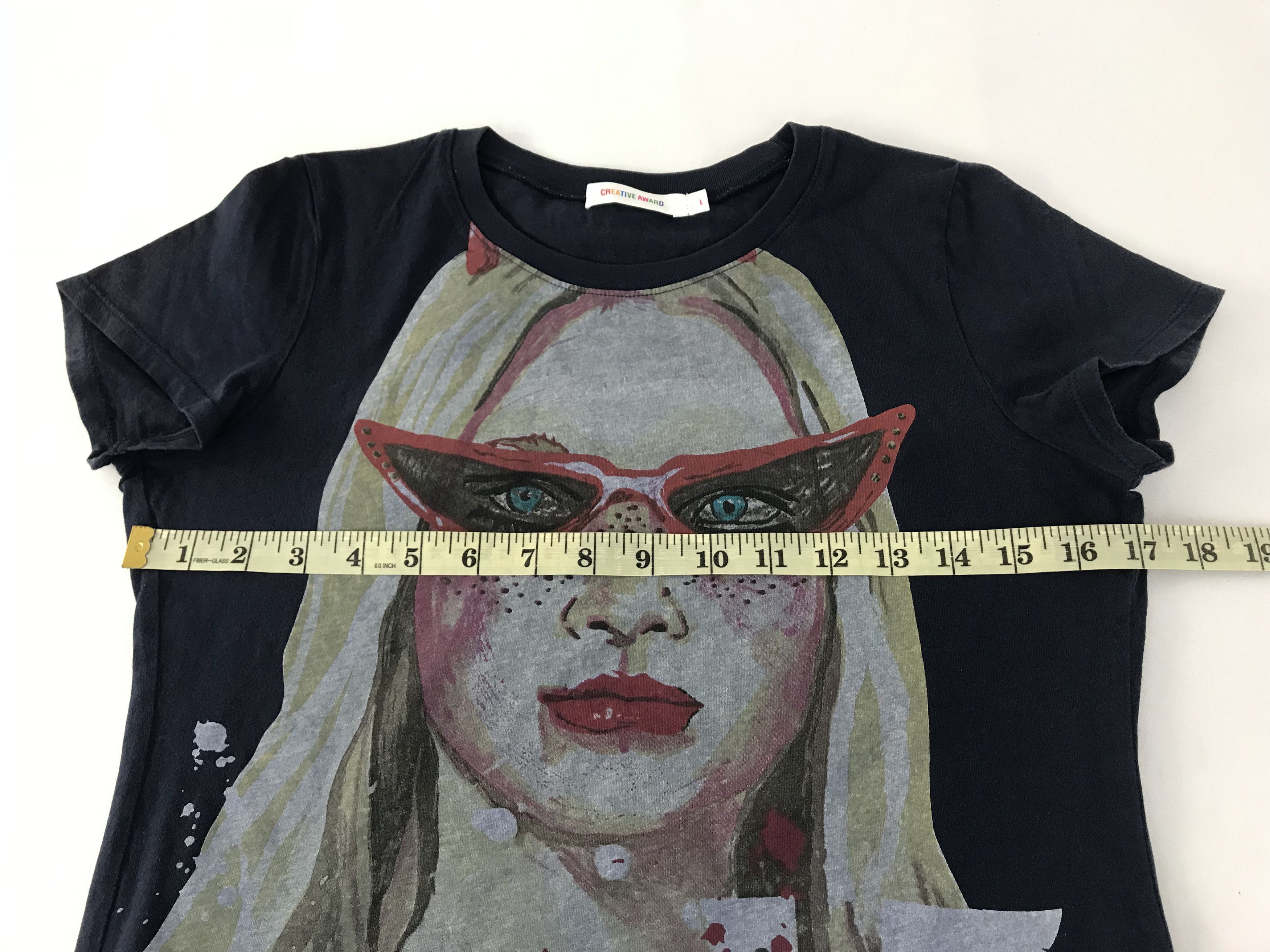 Japanese Brand Creative Award x Uniqlo Horned Sister Girl Graphic Art Tee Size S / US 4 / IT 40 - 7 Thumbnail