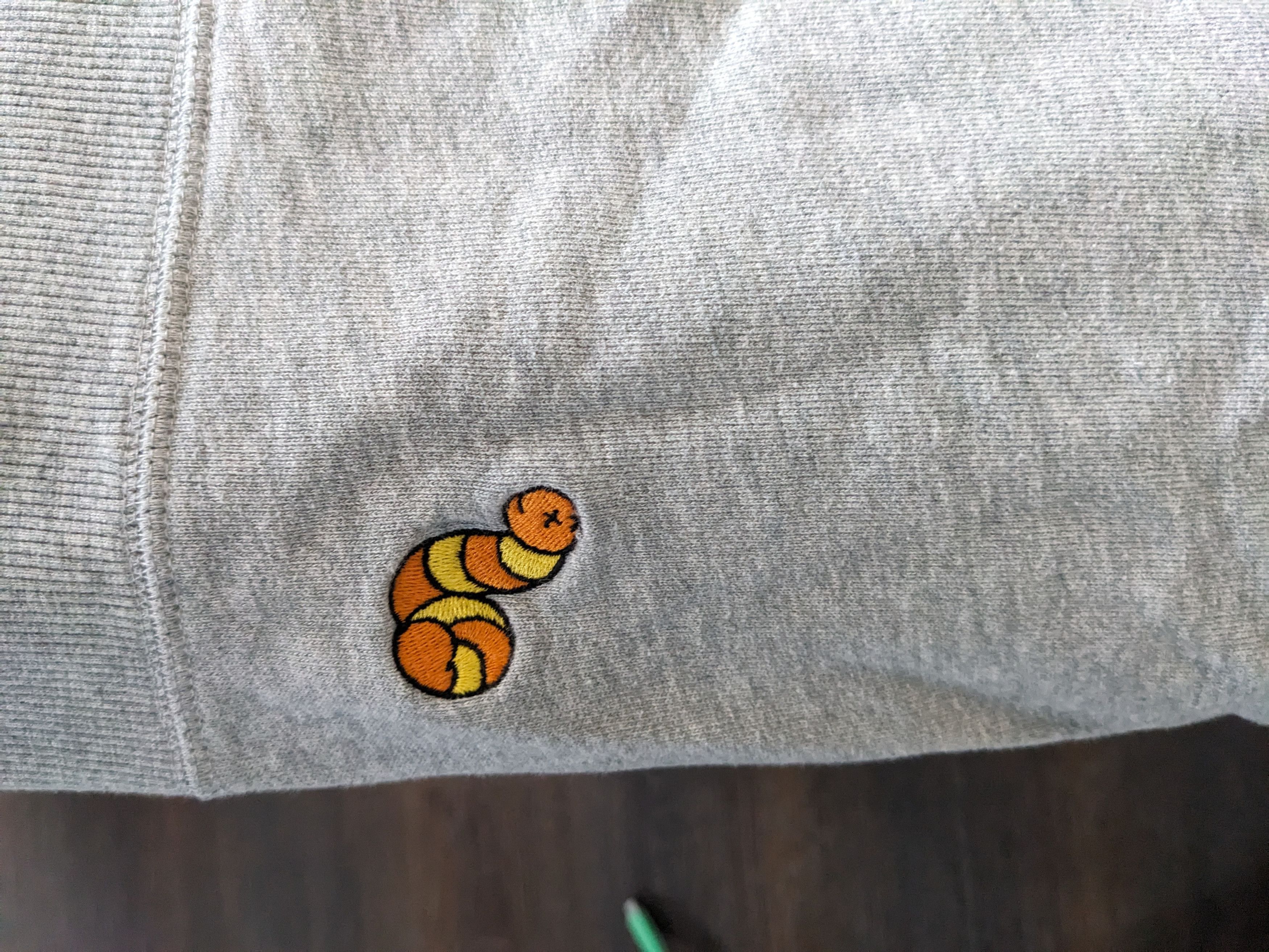 Kaws × Uniqlo Sesame Street Companion Trash Can Outline Sweatshirt Size US S / EU 44-46 / 1 - 5 Thumbnail