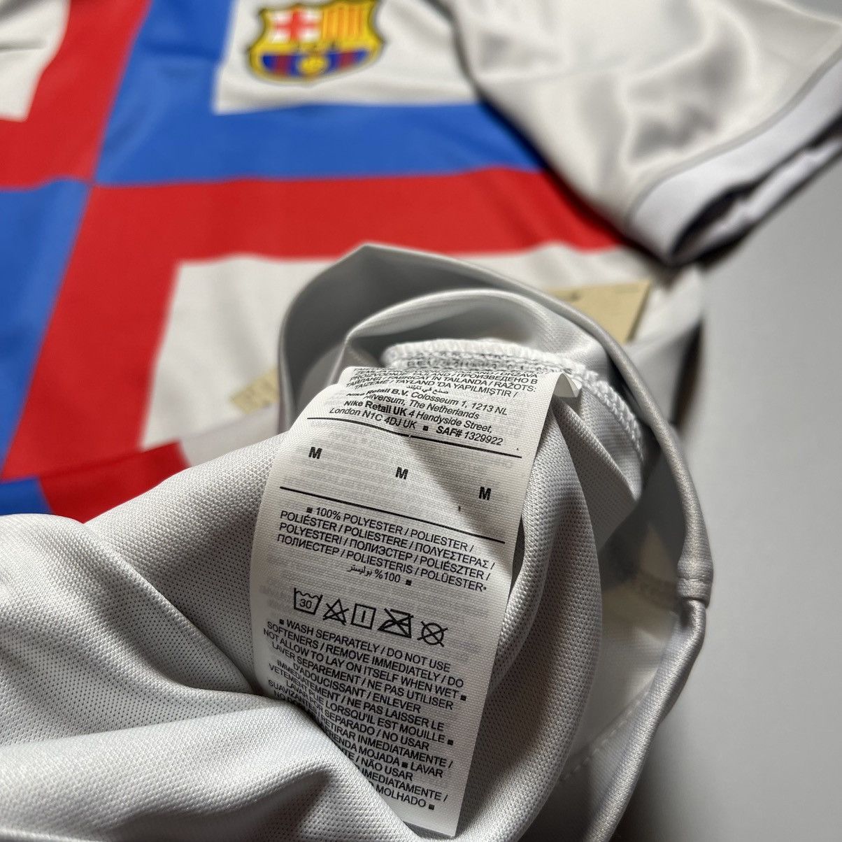 Nike × Vintage BARCELONA NIKE 2022/2023 SOCCER THIRD JERSEY #9 LEWANDOWSKI Size US M / EU 48-50 / 2 - 13 Thumbnail