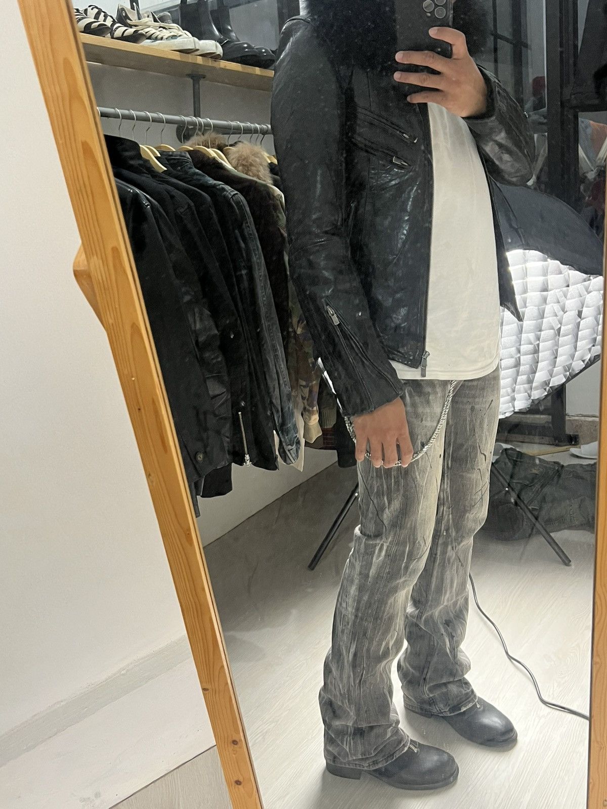 If Six Was Nine Sorridere Paint Splatter Studded Mudwash Flared Jeans Size US 31 - 8 Thumbnail
