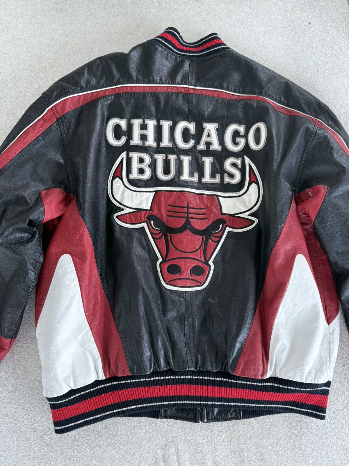 Vintage Chicago Bulls vintage jacket Size US L / EU 52-54 / 3 - 7 Thumbnail