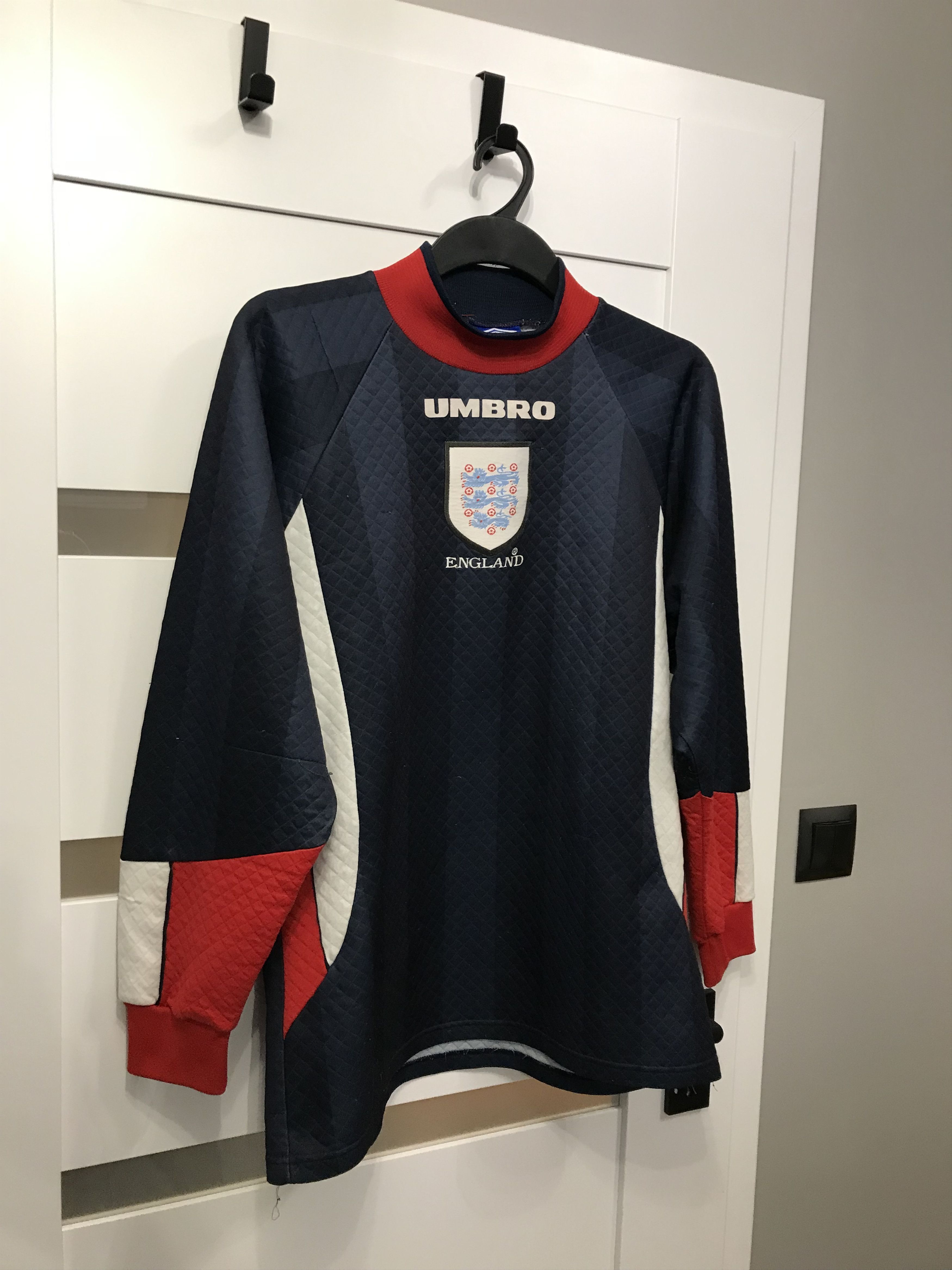 Umbro Umbro England 1992 goalkeeper jersey size M vintage Size US M / EU 48-50 / 2 - 2 Thumbnail