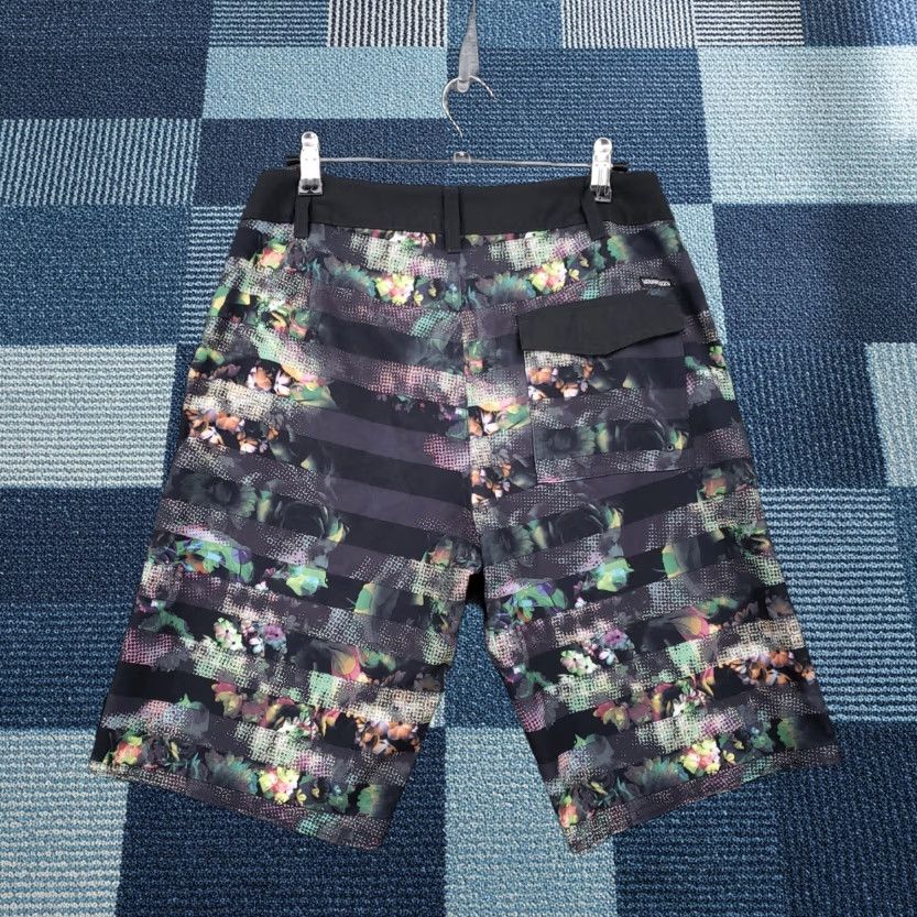 Vans VANS Vansphibian Shorts Men 28 Black Floral Hybrid Board Swim Trunks Surf Stretch Size US 28 / EU 44 - 1 Thumbnail