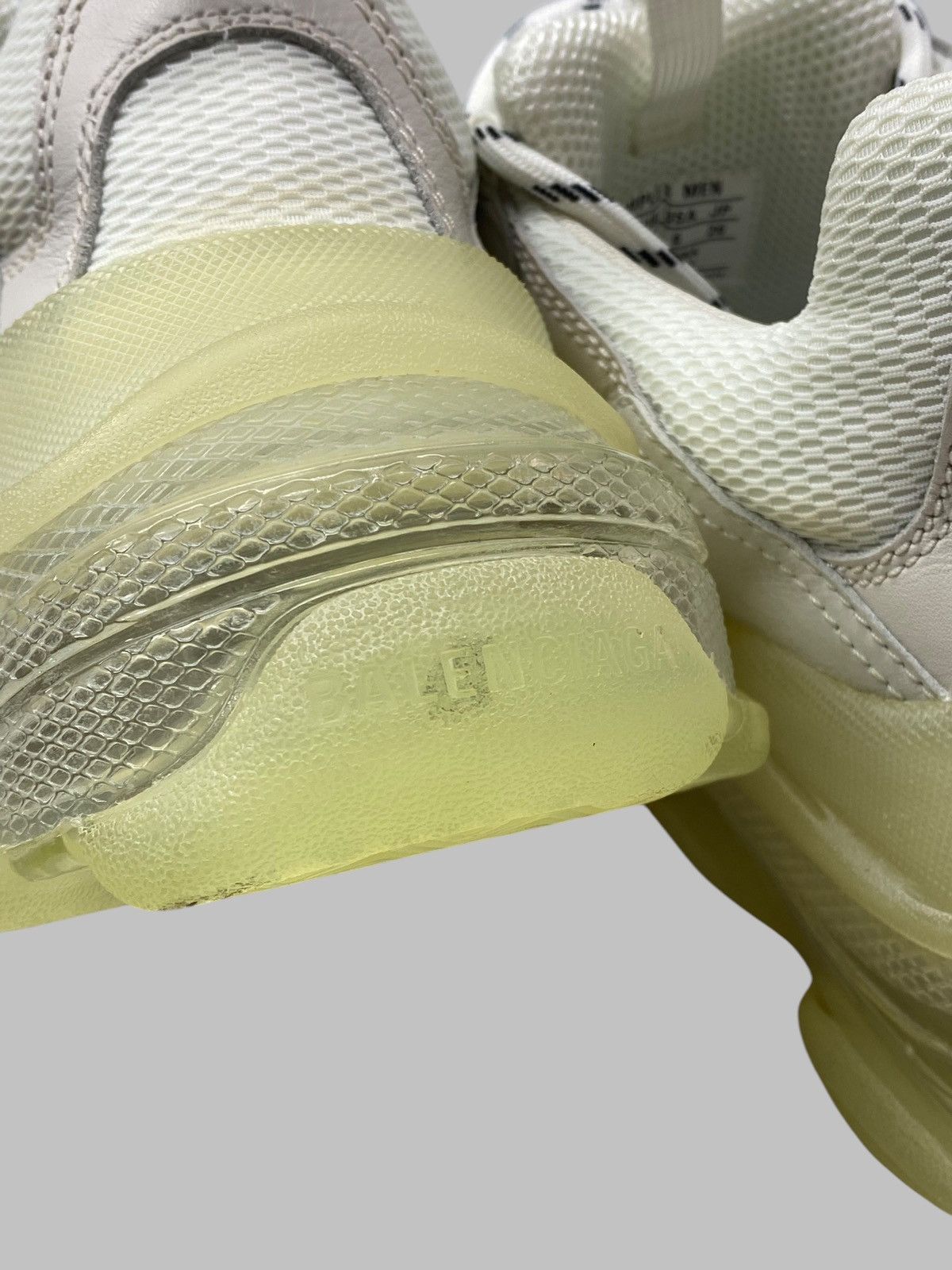 Balenciaga Balenciaga Triple S White Sneakers Size US 6 / EU 39 - 13 Thumbnail