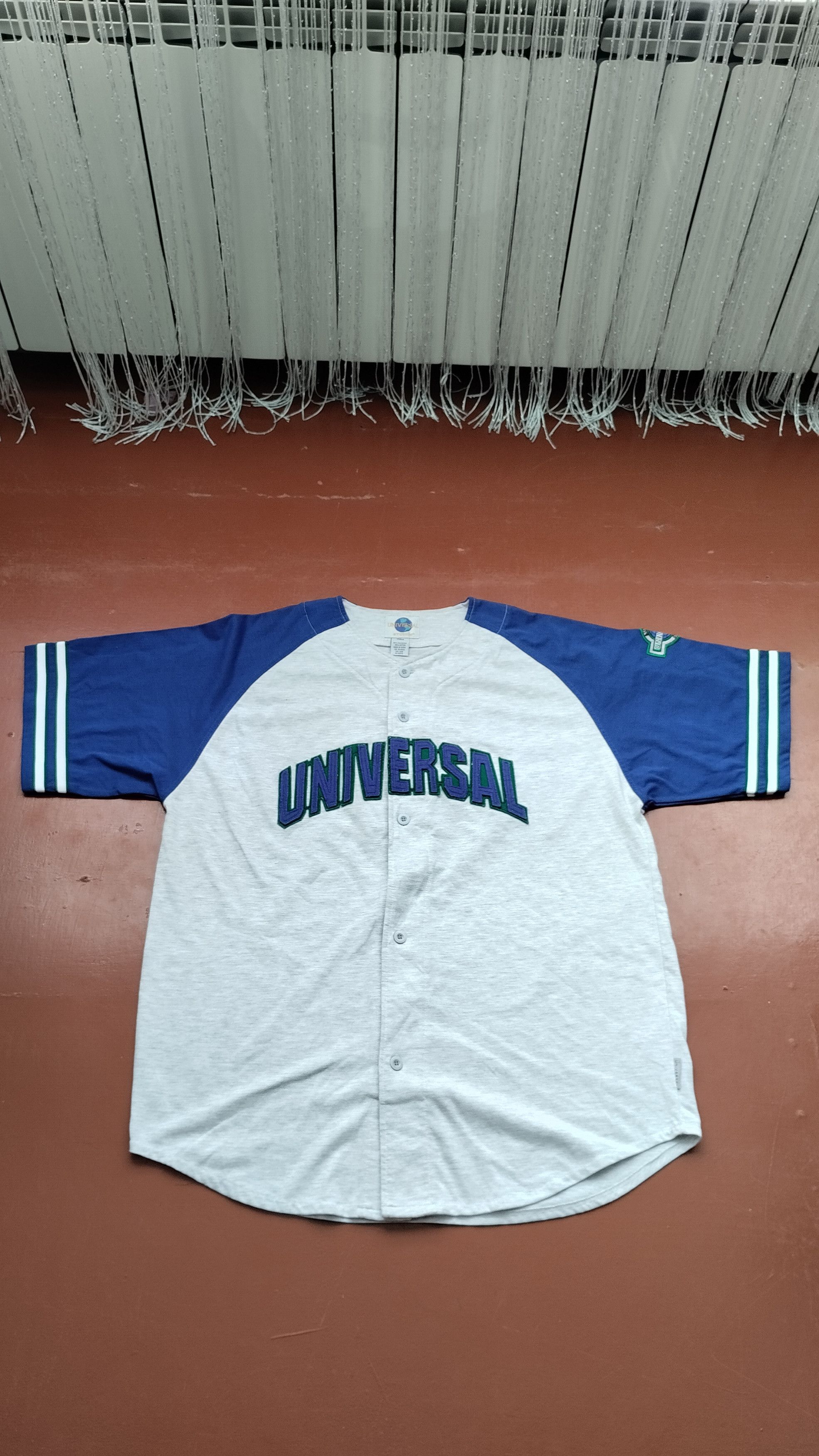 Universal Studios × Vintage Vintage Y2K 90s Universal Studios Jersey Shirt Size US XL / EU 56 / 4 - 1 Thumbnail