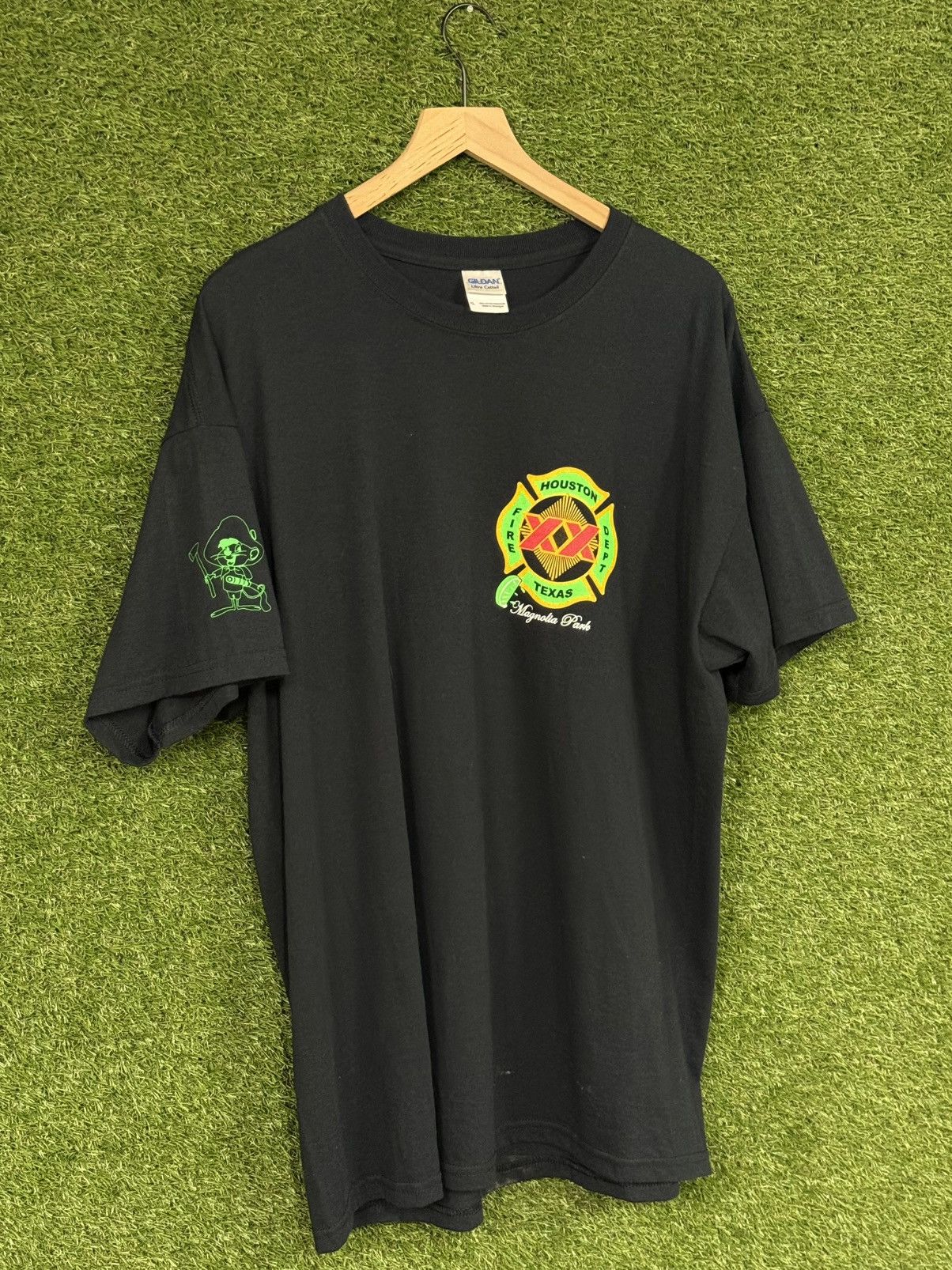 Gildan Vintage Gildan Firefighter Dos Equis Beer Logo Tee XL Size US XL / EU 56 / 4 - 3 Thumbnail
