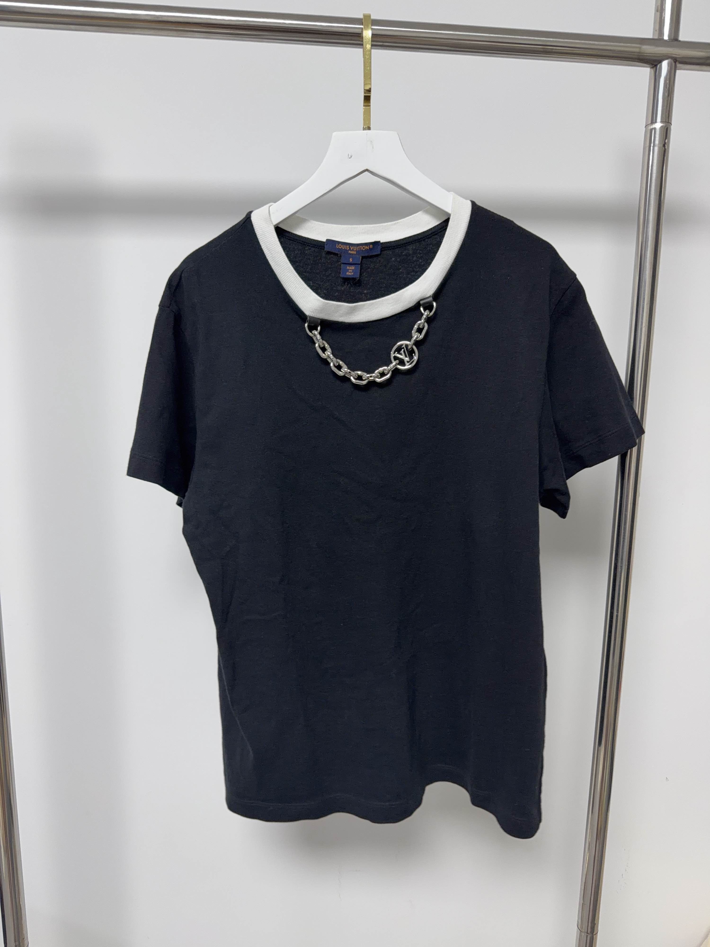 Louis Vuitton Louis Vuitton Chain Detail T-Shirt Size S Size S / US 4 / IT 40 - 1 Thumbnail