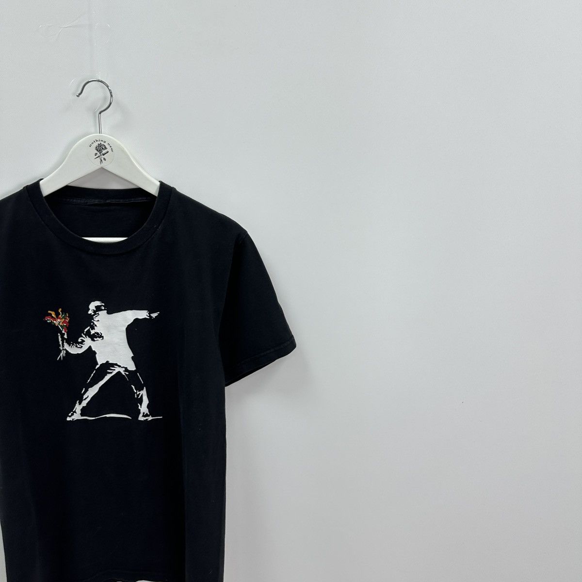 Vintage Vintage 00s Banksy Bush Thrower Rage the Flower art tee y2k Size US M / EU 48-50 / 2 - 2 Thumbnail