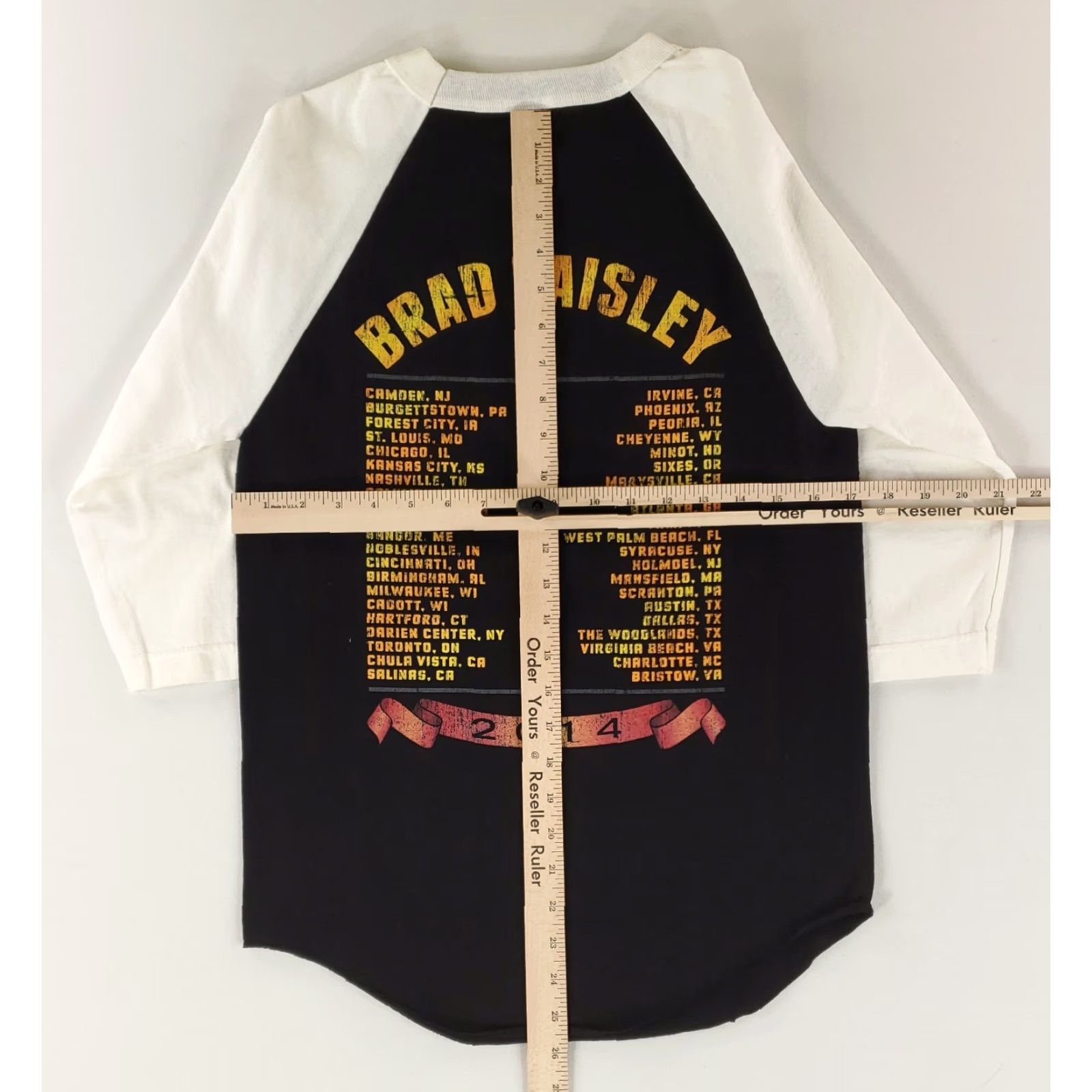 Vintage Brad Paisley Shirt Raglan 2014 Tour Alstyle Mens S Black Crew Neck Shirt Size US S / EU 44-46 / 1 - 7 Thumbnail