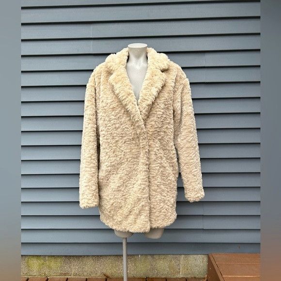 Calvin Klein Calvin Klein Beige Mid Length Faux Fur Coat~M~ Size M / US 6-8 / IT 42-44 - 1 Thumbnail