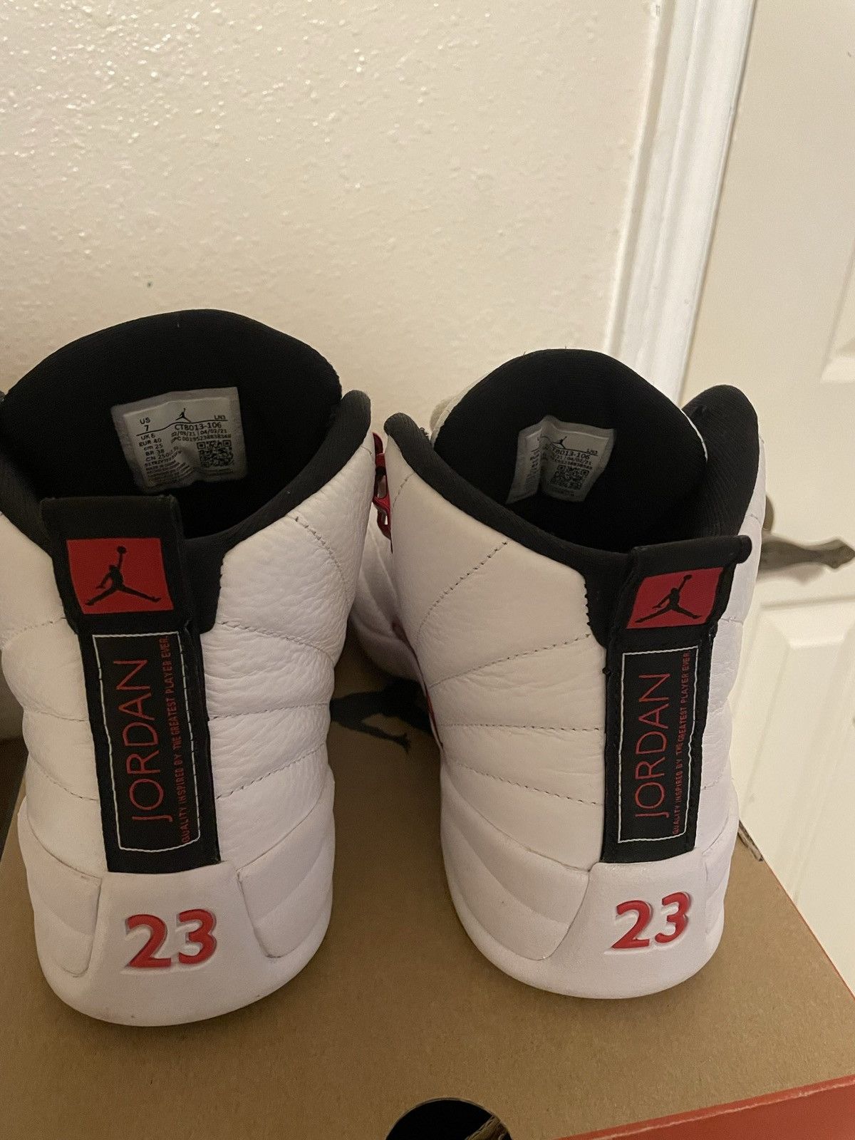 Jordan Brand Jordan 12s Size US 7 / EU 40 - 4 Thumbnail