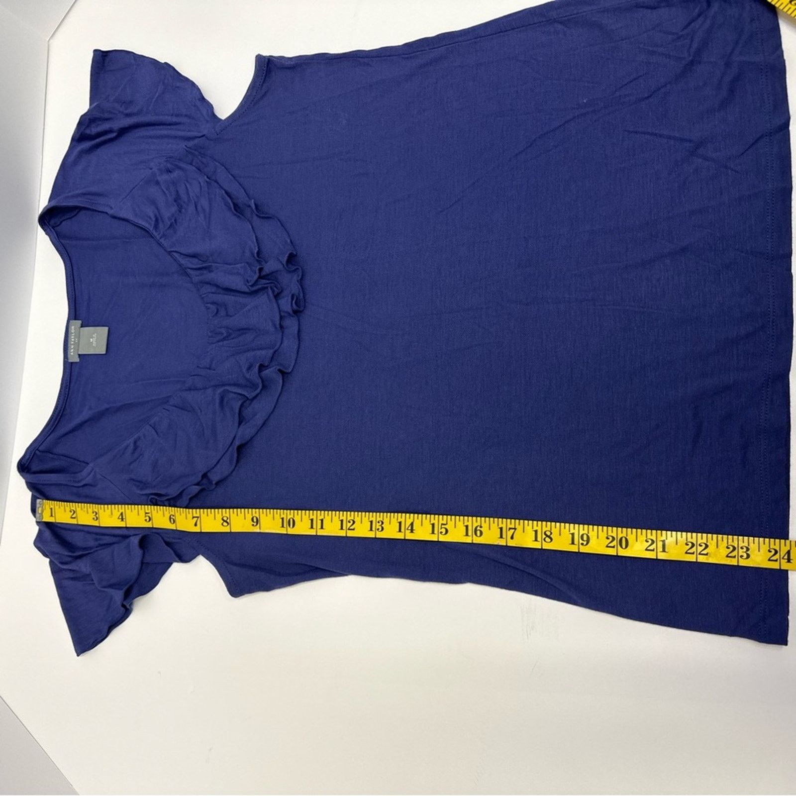 Ann Taylor Ann Taylor Blue Ruffle Neckline Top - Size Medium Size M / US 6-8 / IT 42-44 - 6 Thumbnail