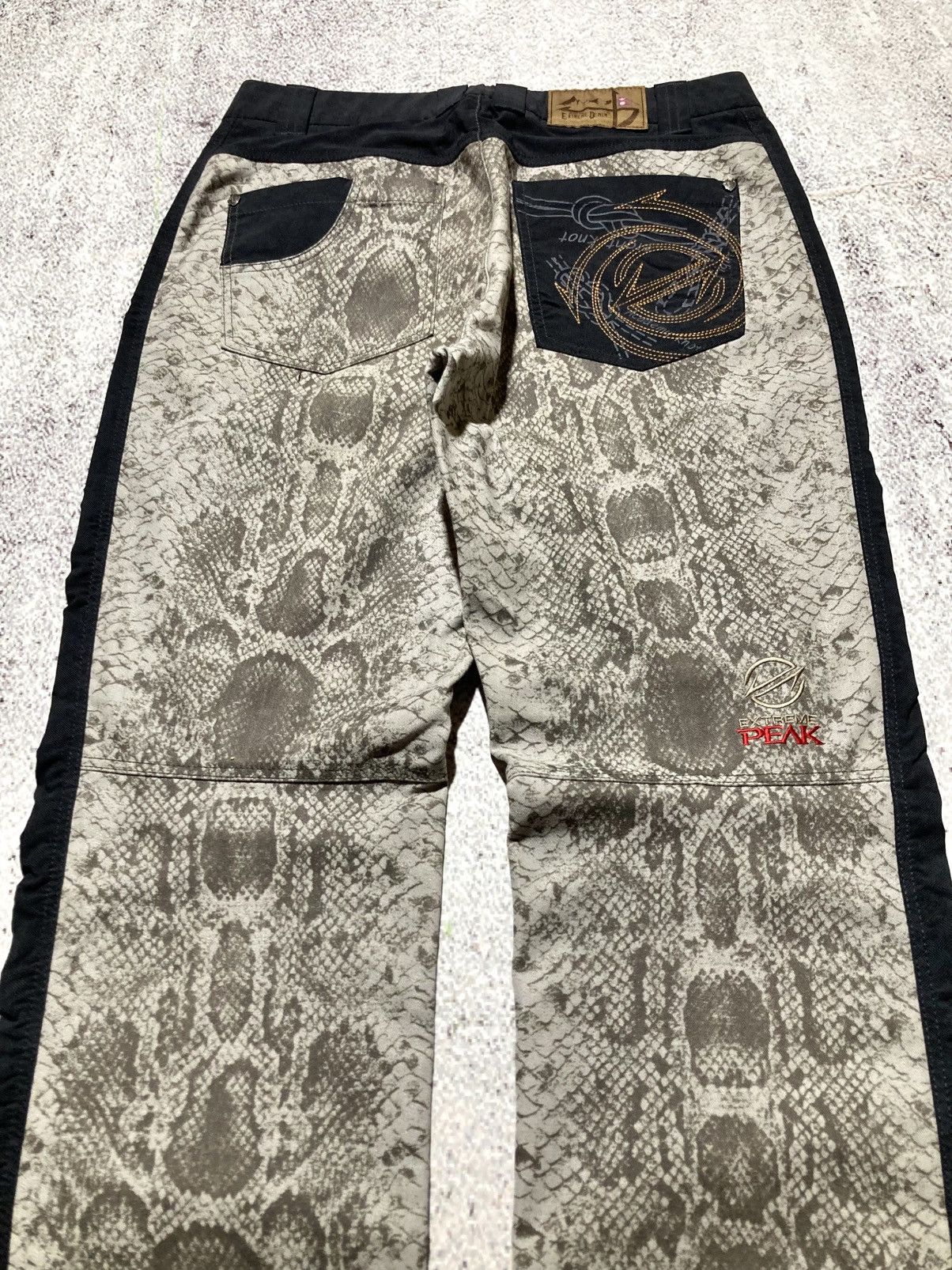 Japanese Brand 2000s BlackYak Snake Skin Pattern Nylon Outdoor Pants Size US 27 - 15 Thumbnail