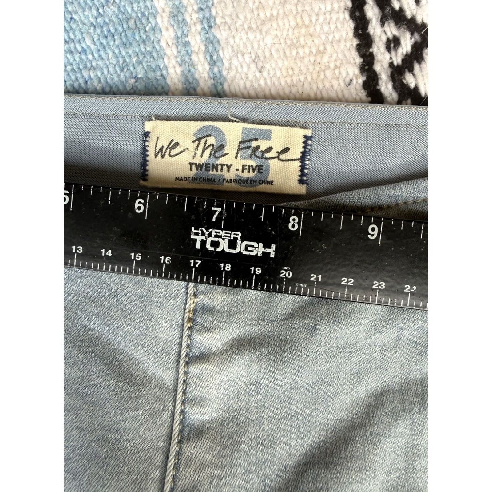 Vintage VINTAGE We The Free Jeans Bell Bottom Flare Low Rise Light Wash 25 Blue Denim Casual Womens Size 42" / US 20 - 6 Thumbnail