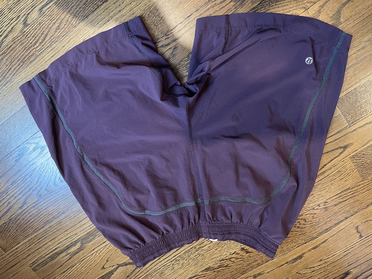 Lululemon Lululemon lined shorts aubergene size medium Size US 32 / EU 48 - 8 Thumbnail