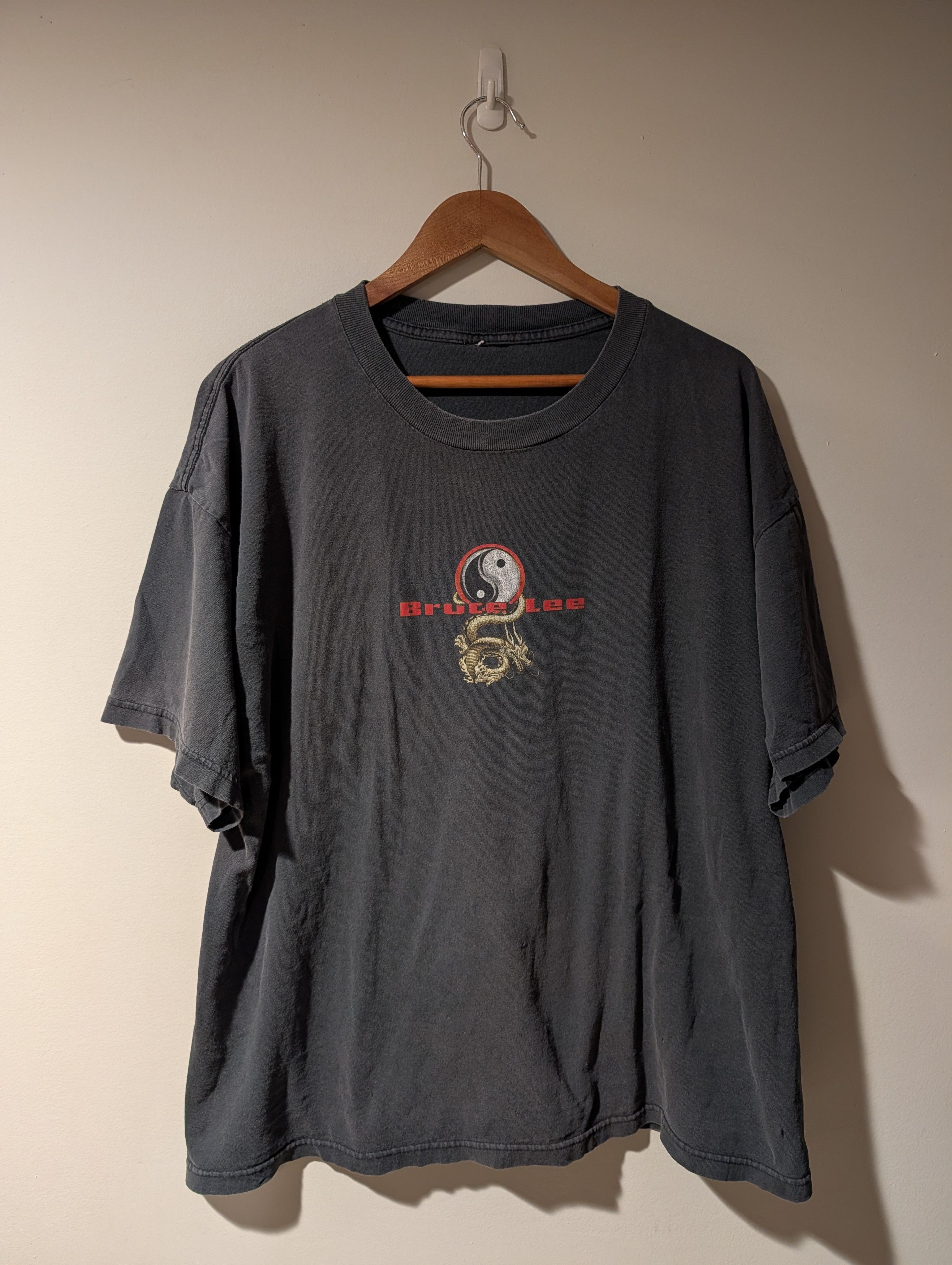 Vintage Vintage 90s Bruce Lee The Dragon Movie Promo T-Shirt Size US XXL / EU 58 / 5 - 10 Thumbnail