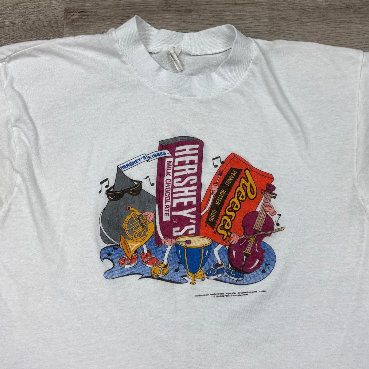 Vintage Vintage 1990 Hershey Chocolate Reeses Kiss T Shirt XL Size US XL / EU 56 / 4 - 2 Thumbnail